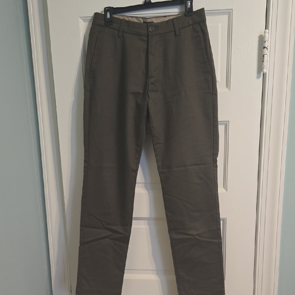 Dockers Men's Khaki Chinos